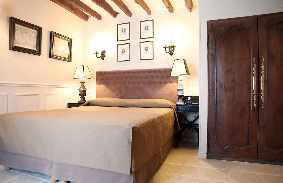 Hotel Saint-Louis En L'Isle - Notre-Dame-1